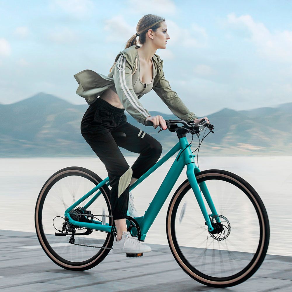 Donna in Bicicletta Elettrica Fiido E-Gravel C22