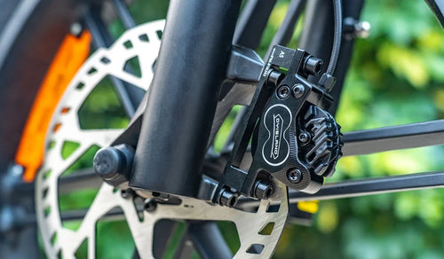 7 segnali che indicano che le pastiglie dei freni della tua e-bike devono essere sostituite