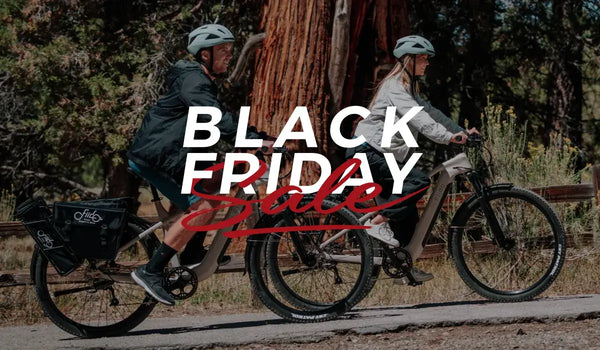 Una coppia ha fatto un giro sulla bicicletta elettrica Fiido Nomad.