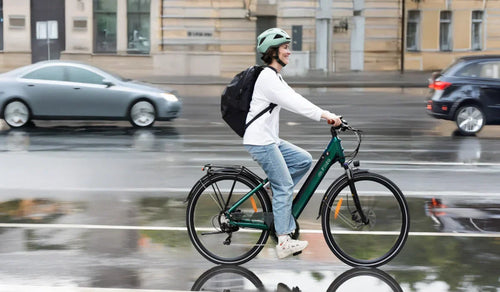 3 controlli prima di partire + 3 consigli per pedalare in sicurezza sotto la pioggia